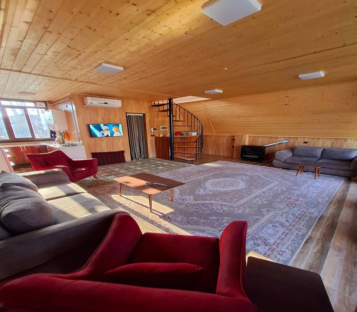 اجاره کلبه سوئیسی جکوزی دار در روستای بورخانی - سوادکوه لفور