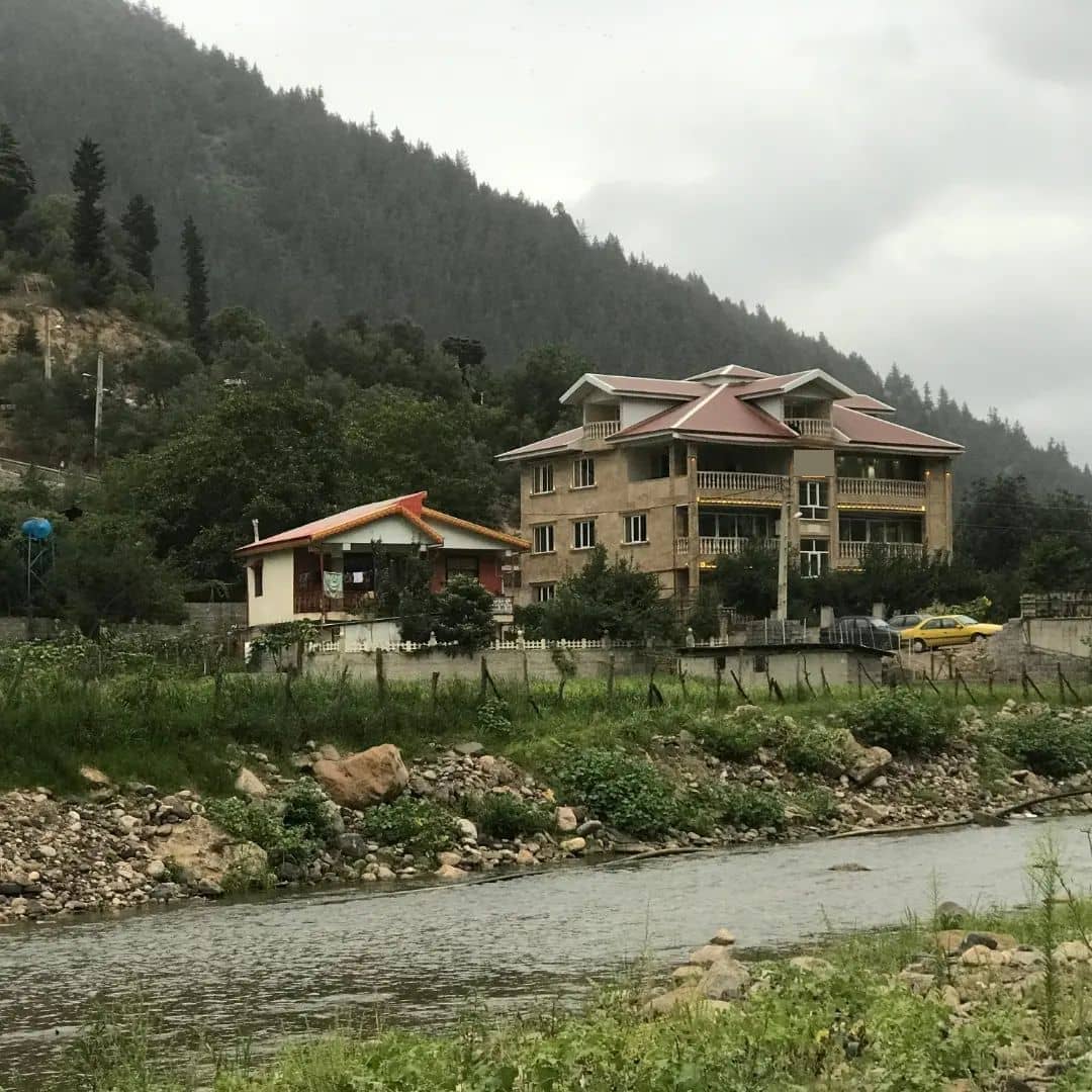 اجاره آپارتمان مبله در روستای چله بر توتکابن- تکخواب طبقه اول