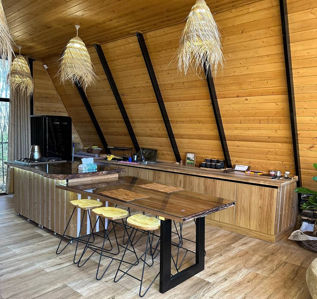 اجاره کلبه سوئیسی با جکوزی در سلمان شهر