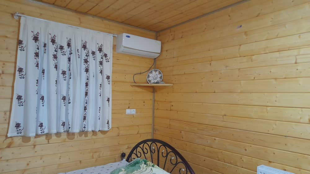 اجاره ویلا جنگلی در خلیل کلا لفور - تراس شیشه ای