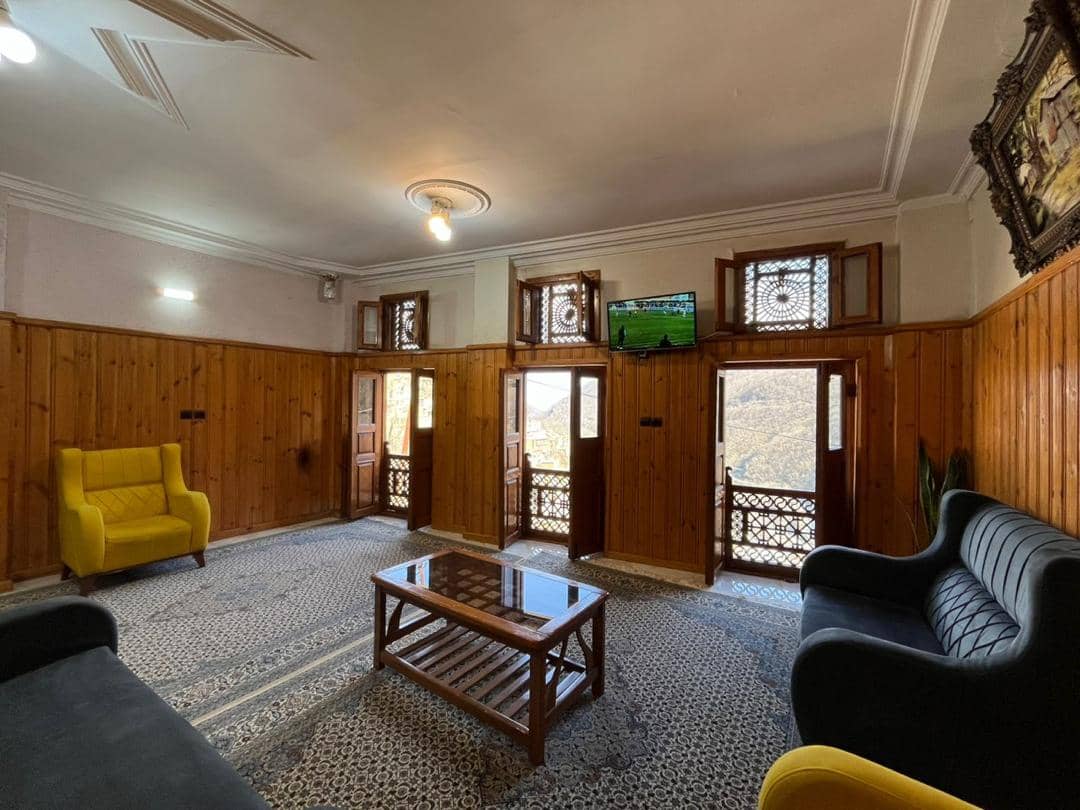 اجاره اقامتگاه سنتی جنگلی در ماسوله - آبشار 2