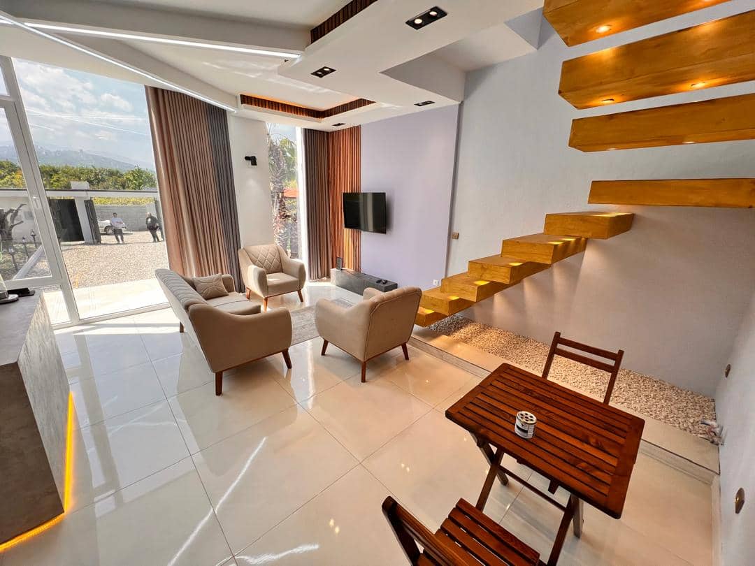 اجاره ویلا جنگلی با جکوزی و ویو دریا در رامسر