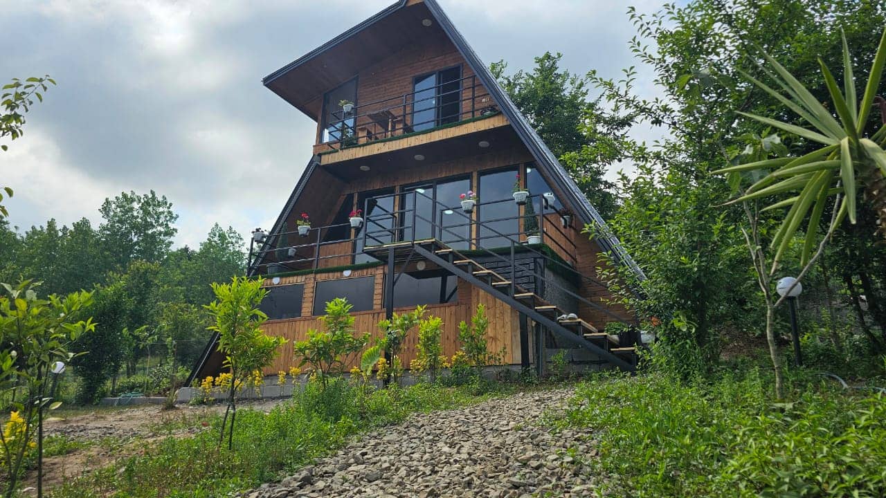 اجاره کلبه سوئیسی با جکوزی در روستای آهکلان ماسال