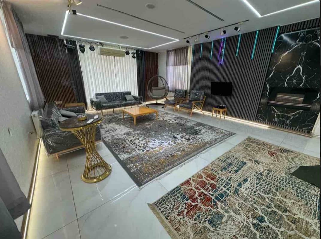 اجاره ویلا باغ دوبلکس با استخر آبگرم در صدرا شیراز - ونوس