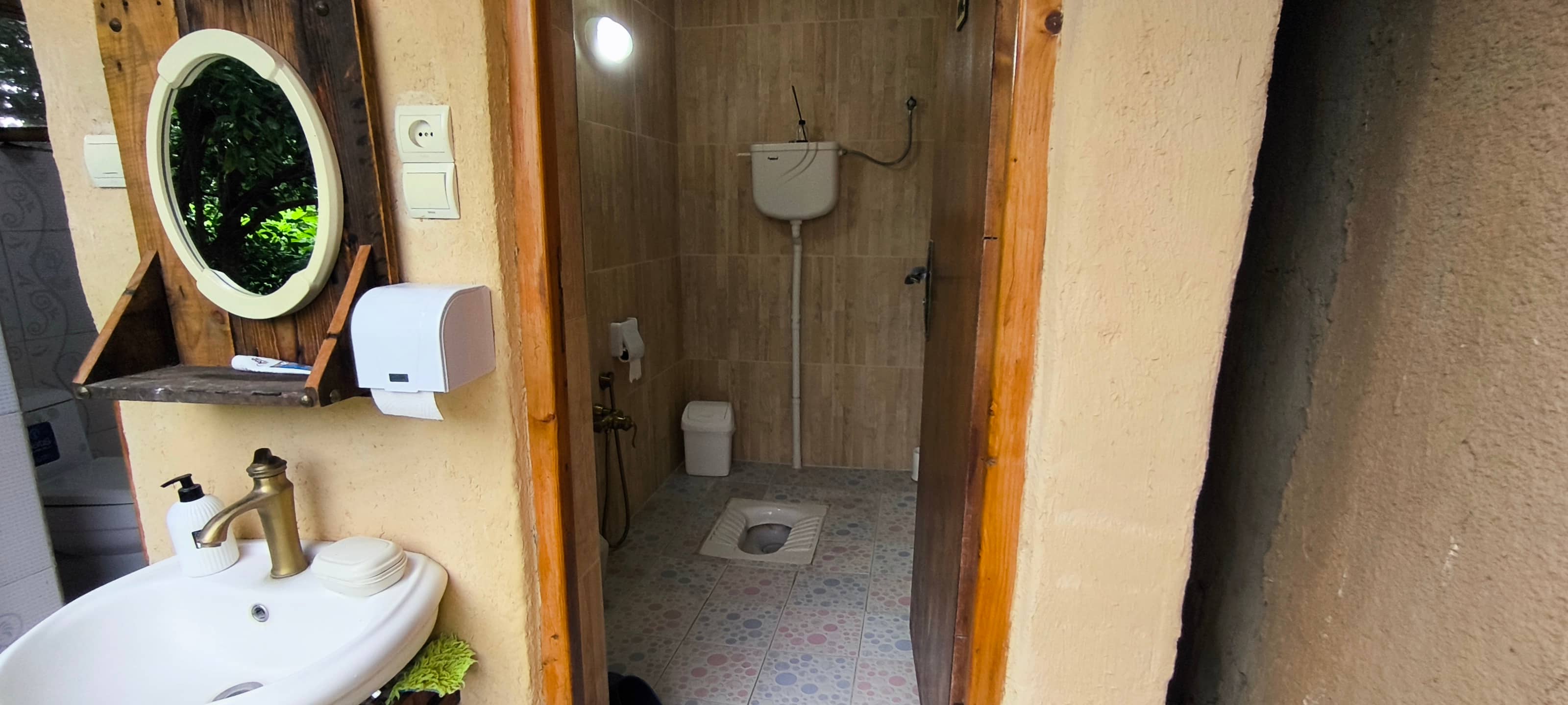 اجاره اقامتگاه سنتی در روستای چلاسر تنکابن - منظرخانم