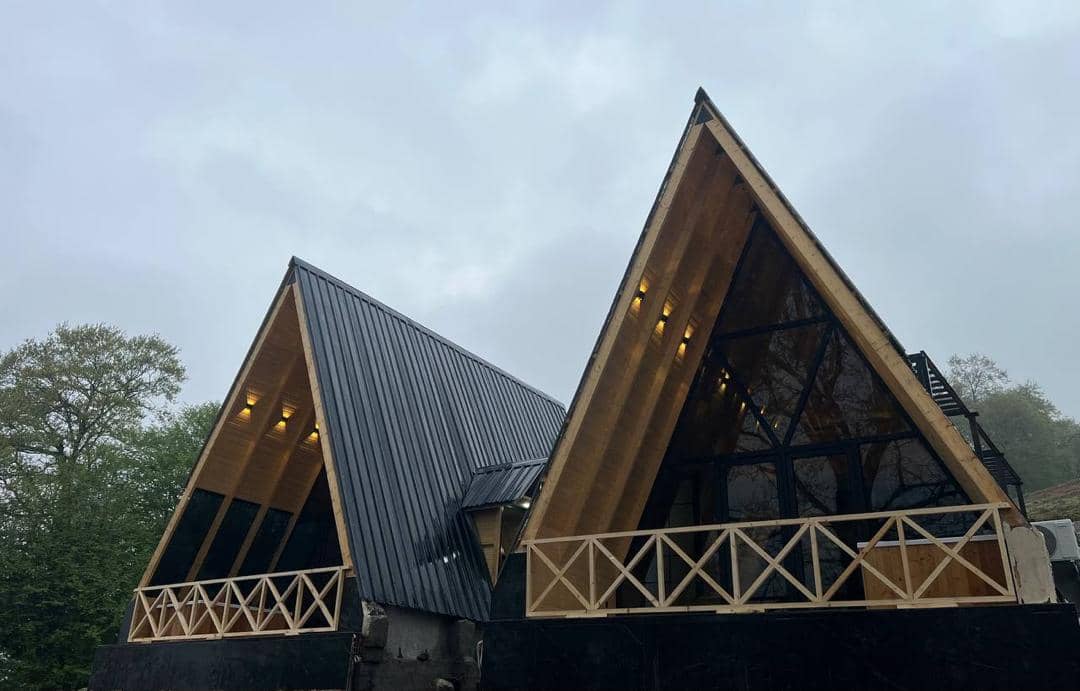 کلبه سوئیسی جنگلی در برنجستانک