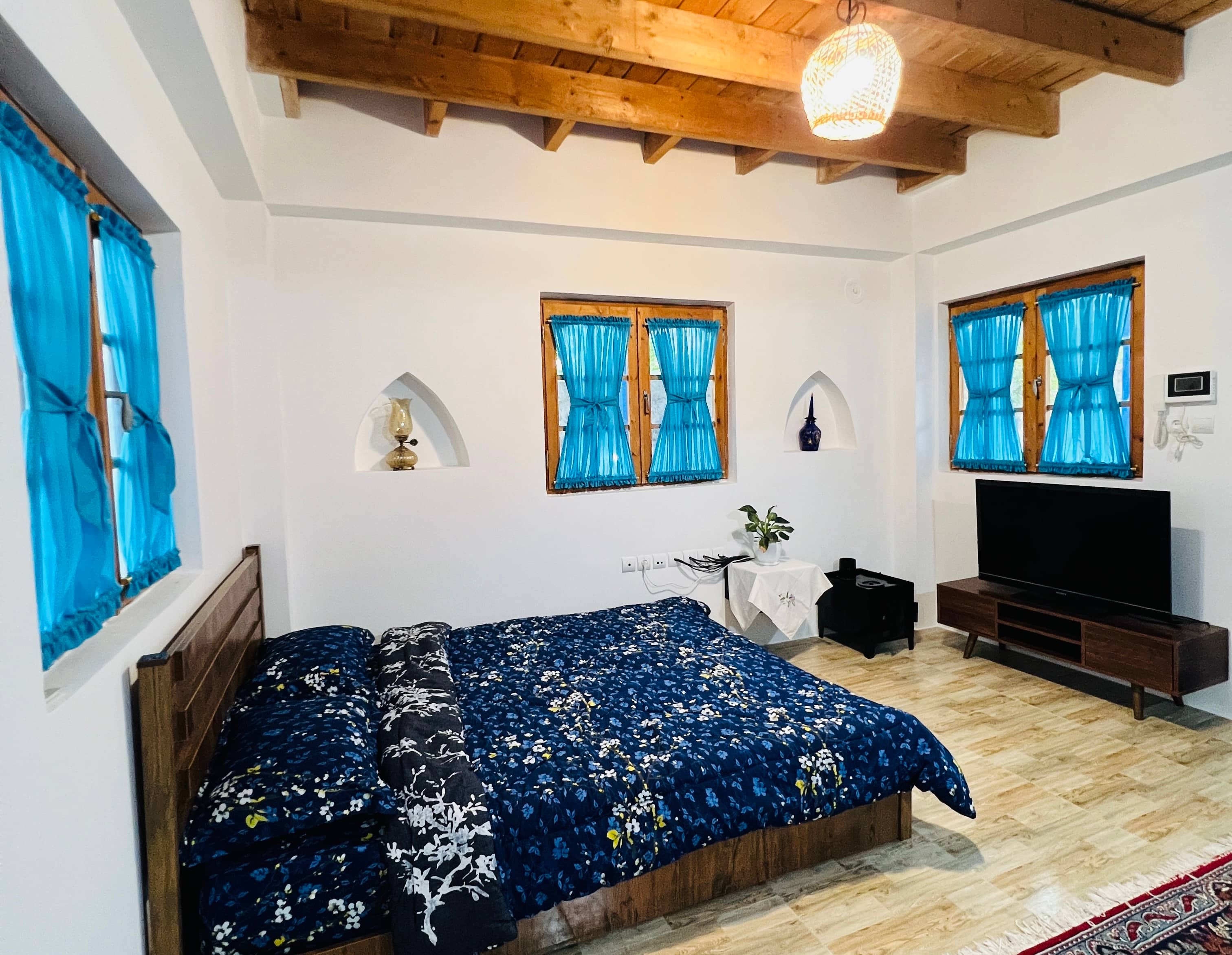 اجاره اقامتگاه بومگردی دو طبقه در روستای پسیخان رشت  نما