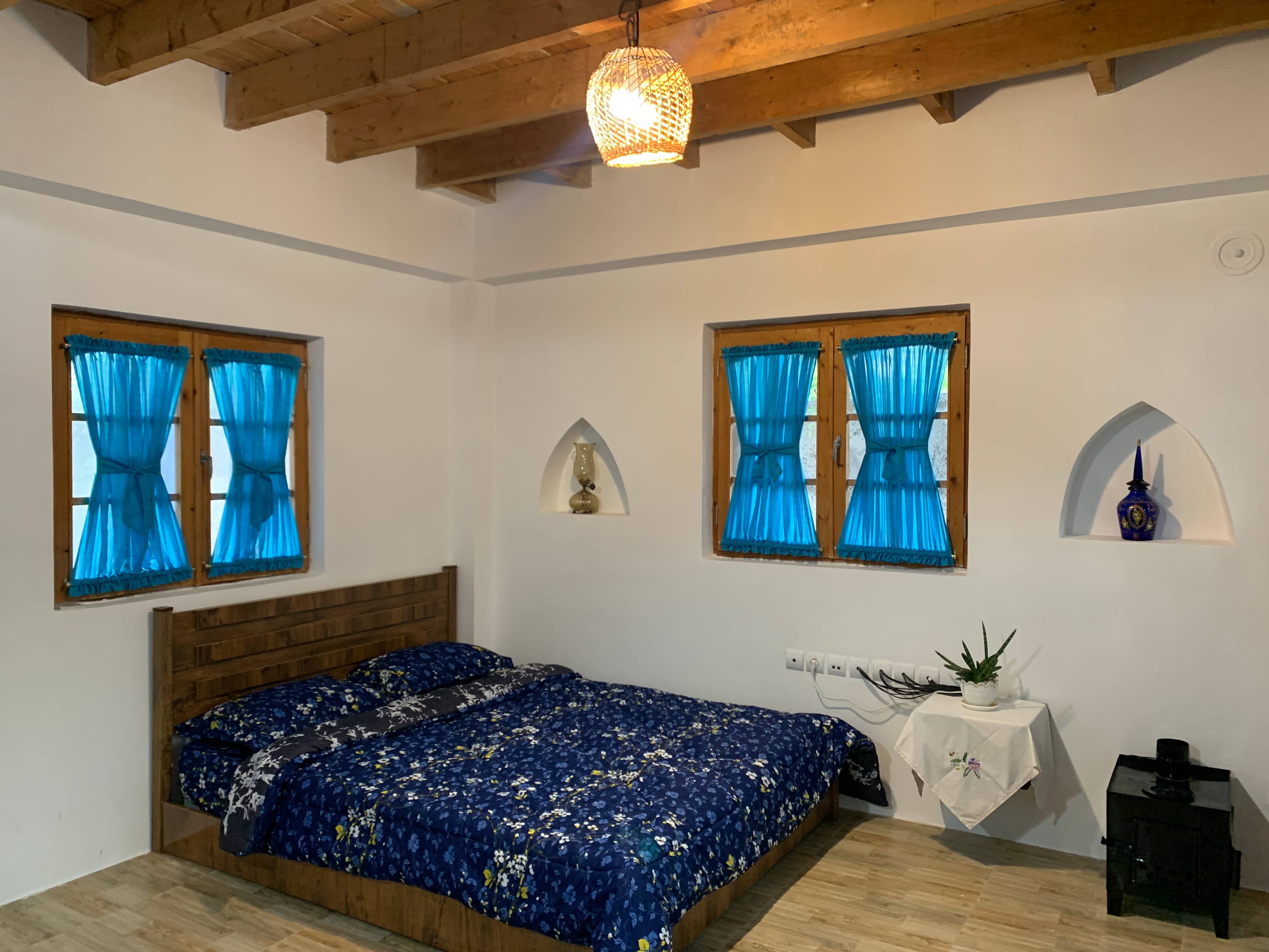 اجاره اقامتگاه بومگردی دو طبقه در روستای پسیخان رشت  نما