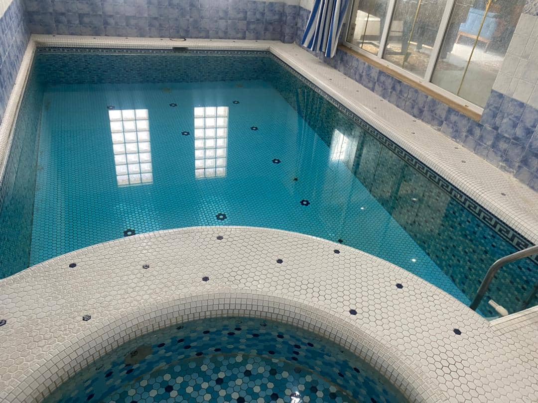 ویلا با استخر سرپوشیده در سرخرود - چهارخواب