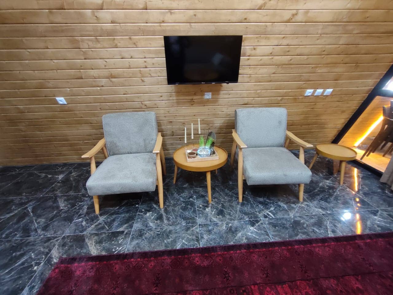 کلبه سوئیسی جکوزی‌دار در روستای مهدیرجه بهشهر