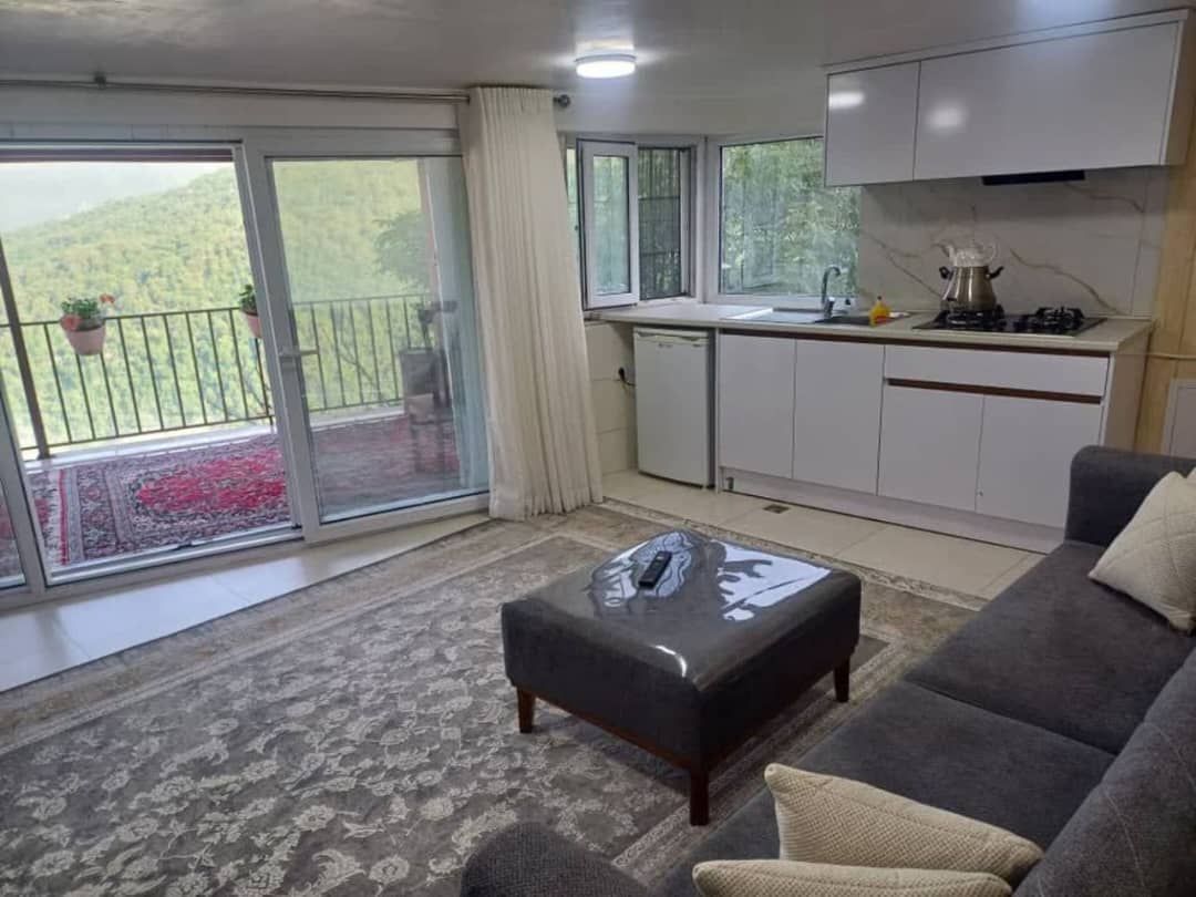 اجاره ویلا جنگلی در علی آبادکتول - طبقه اول تراس ویلا 