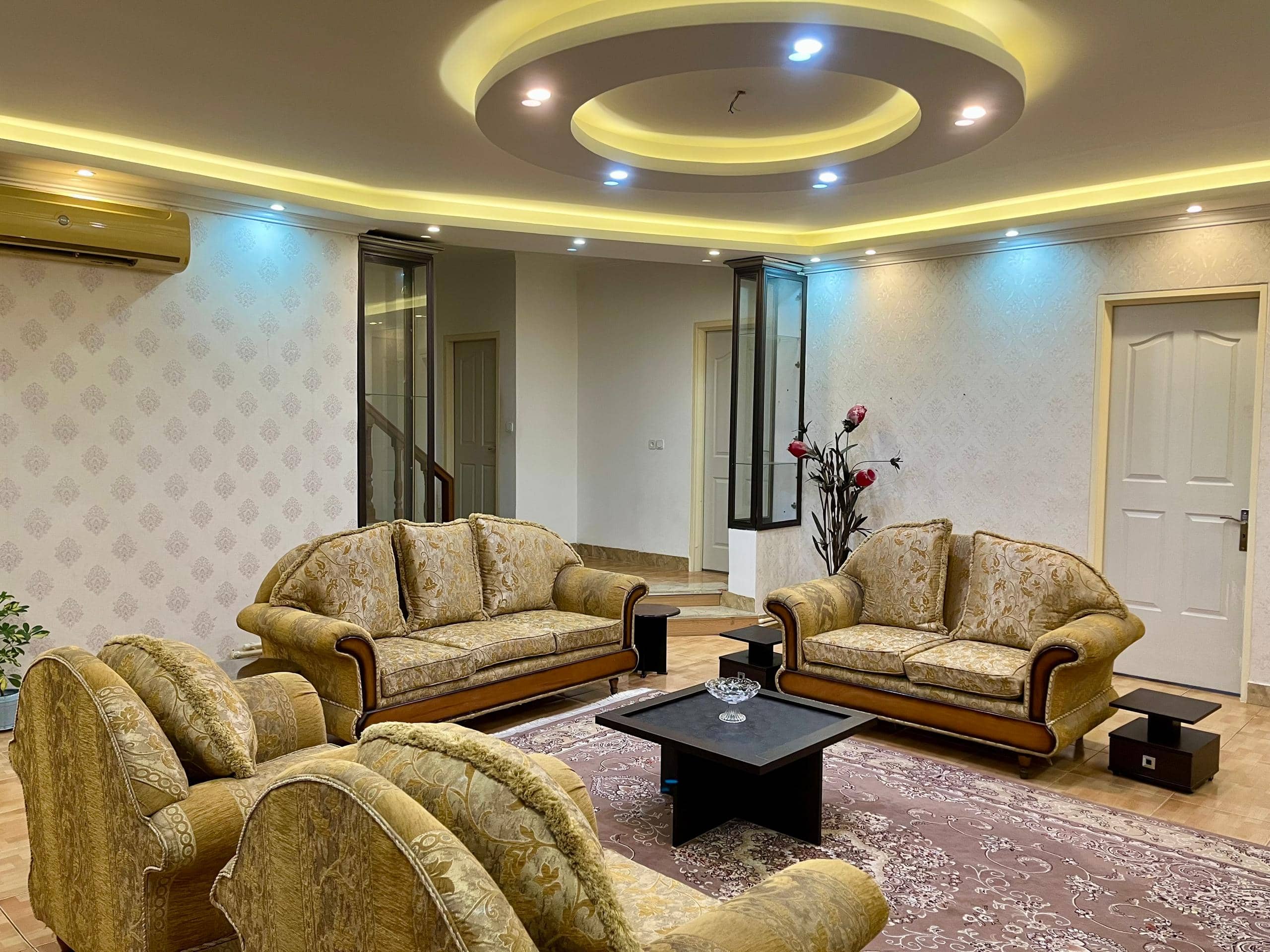  منزل ویلایی دوبلکس سه خوابه جکوزی‌دار در مرکز رشت - گلباغ