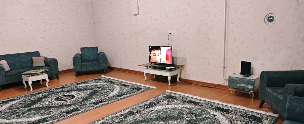 اجاره آپارتمان دوخوابه در تبریز - طبقه اول سالن