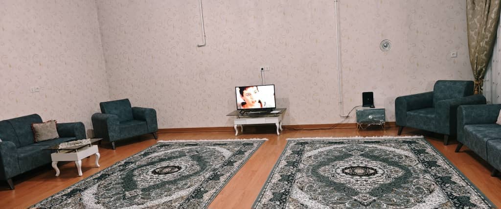 اجاره آپارتمان دوخوابه در تبریز - طبقه اول سالن