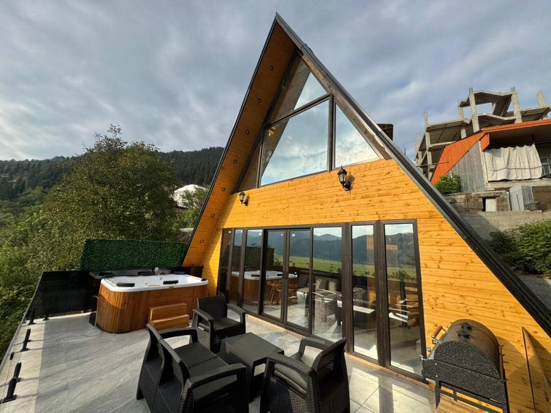 کلبه سوئیسی دوبلکس جنگلی در روستای سرخکلا زیرآب  - دو خواب نما