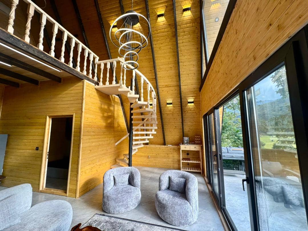 کلبه سوئیسی دوبلکس جنگلی در روستای سرخکلا زیرآب  - دو خواب نما