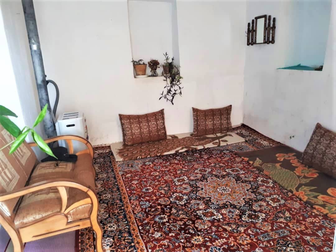 اجاره خانه باغ دوخوابه خارج از دهکده چادگان - سادات100 متری