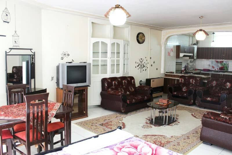 اجاره آپارتمان مبله در چهار باغ عباسی اصفهان -واحد 1 طبقه دوم