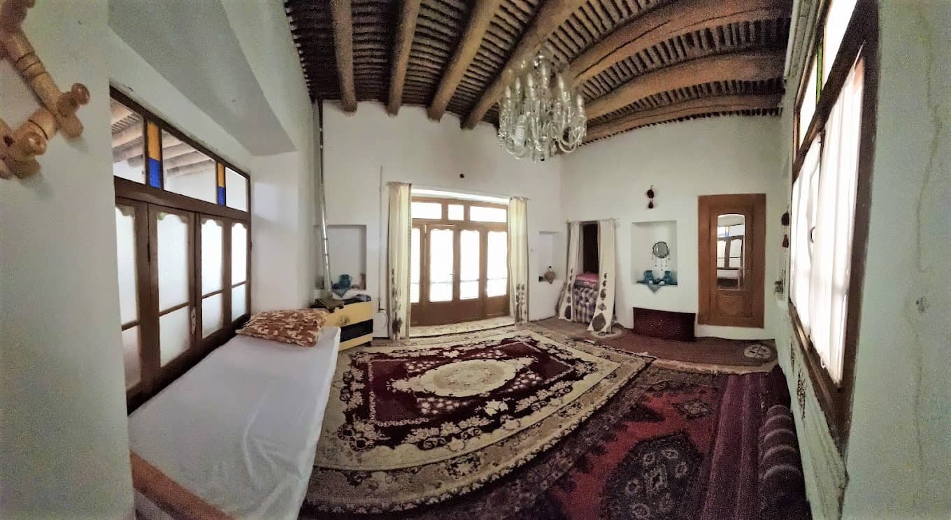 اجاره اتاق سنتی در بویین میان دشت اصفهان