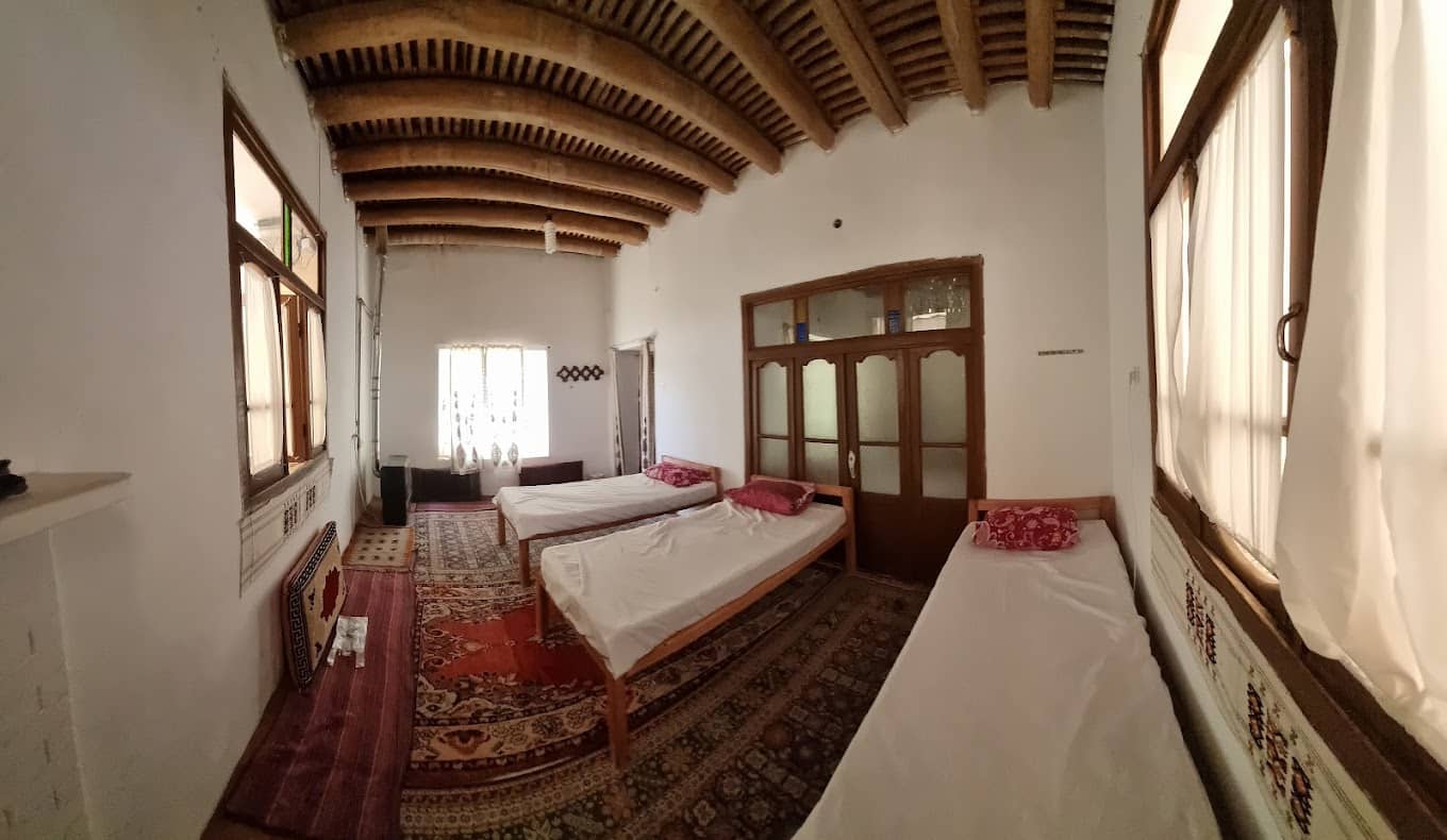 اجاره اقامتگاه بومگردی در بویین میان دشت اصفهان