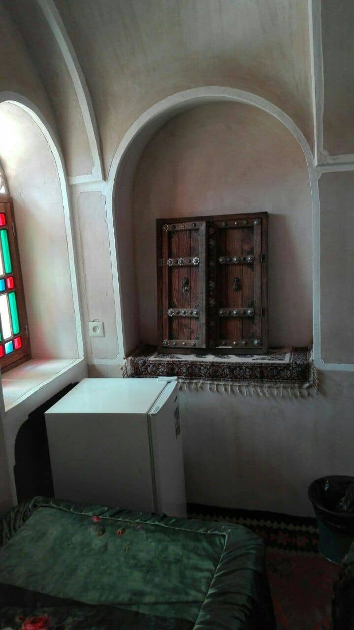 اجاره اقامتگاه بومگردی در امامزاده یحیی زواره