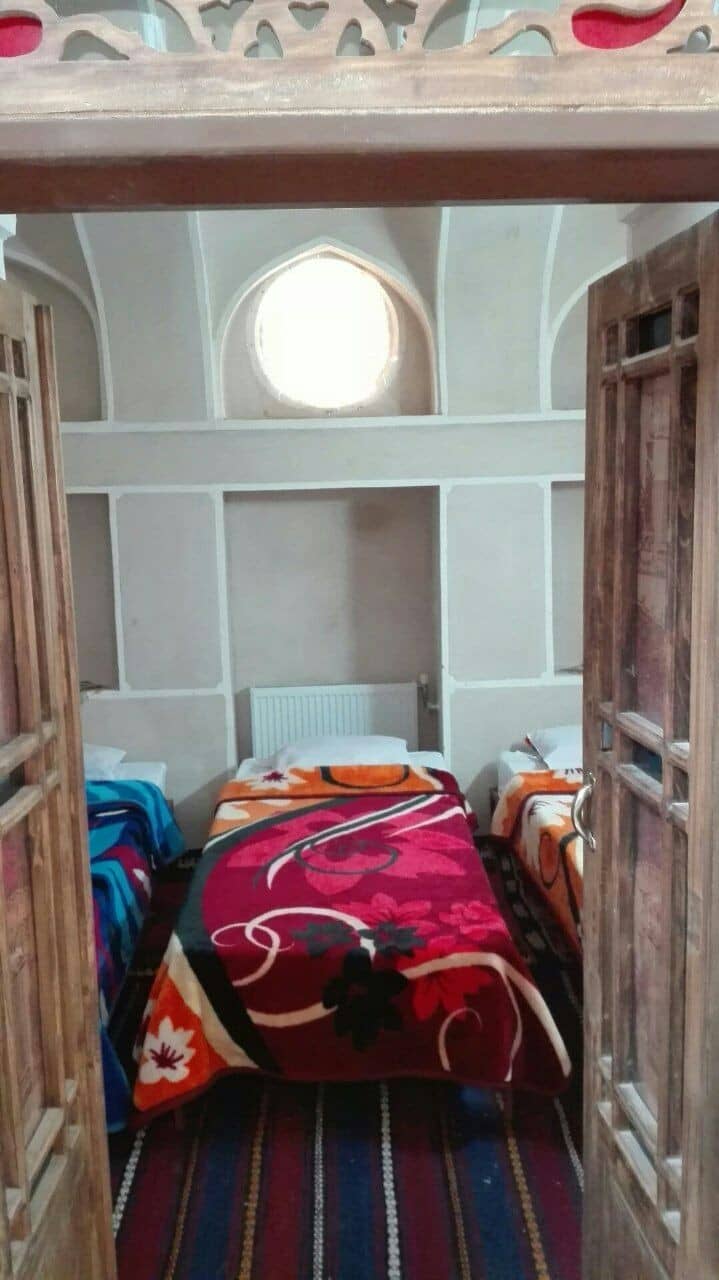 اجاره اتاق بومگردی در امامزاده یحیی زواره