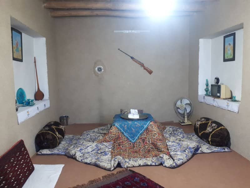 اجاره اقامتگاه بومگردی در درخت سپیدار بینالود - کدخدا خان جان