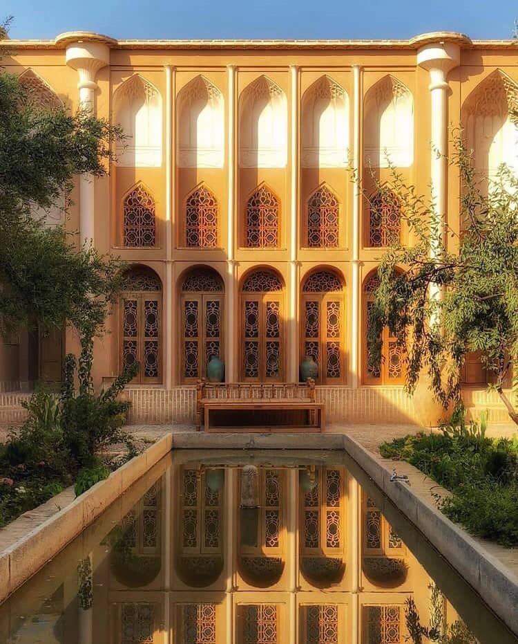 اجاره سوئیت سنتی تک خواب در یزد - داریوش