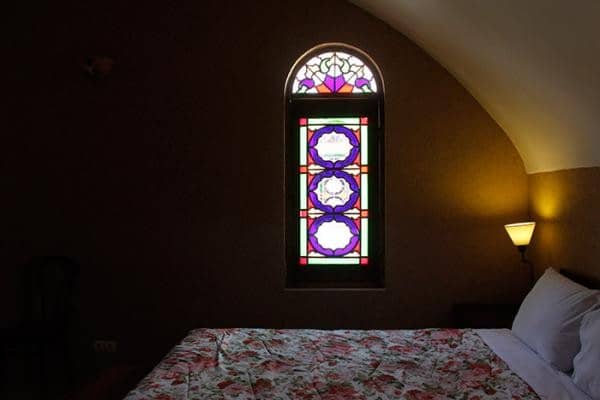 اجاره سوئیت سنتی دو تخته در یزد - آریوبرزن