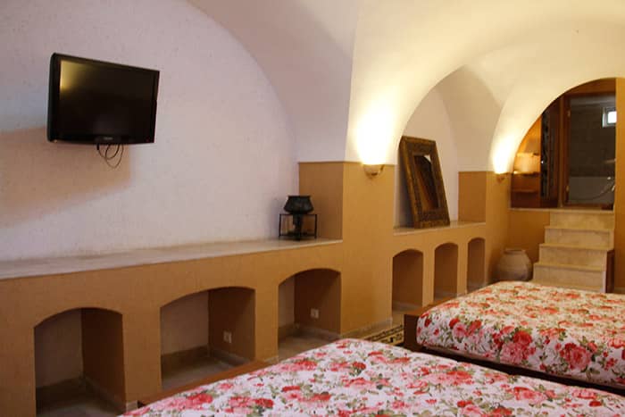 اجاره سوئیت سنتی چهار تخته در یزد - کوروش