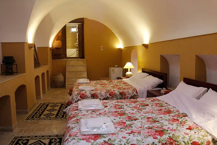 اجاره سوئیت سنتی چهار تخته در یزد - کوروش