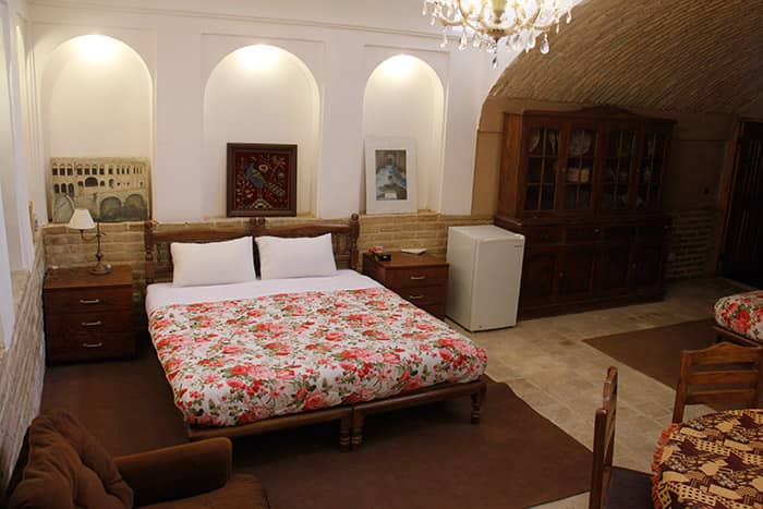 اجاره سوئیت سنتی پنج تخته در یزد - کاوه