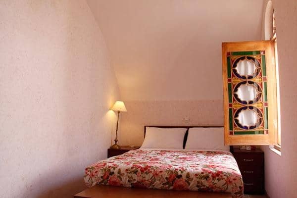 اجاره  سوئیت سنتی دو تخته در یزد - رودابه