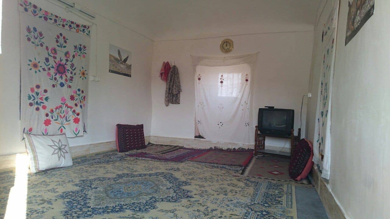 اجاره اقامتگاه بومگردی ارزان در خارتوران شاهرود - اتاق زاغ بور