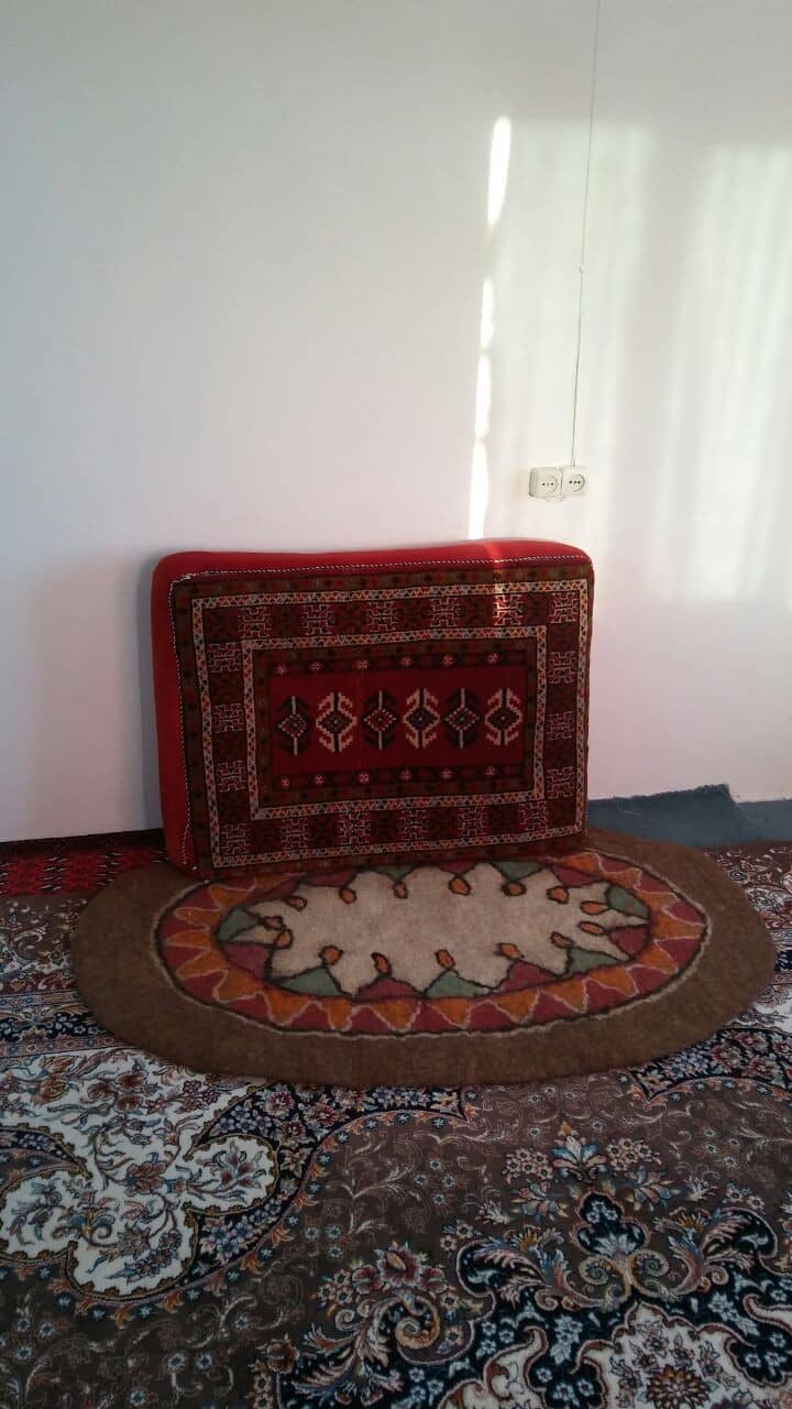 اجاره اقامتگاه و خانه ی بومگردی سنتی در بیارجمند سمنان - اتاق برج 1