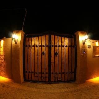 اجاره اقامت در کویر طبس با وعده های کامل غذایی