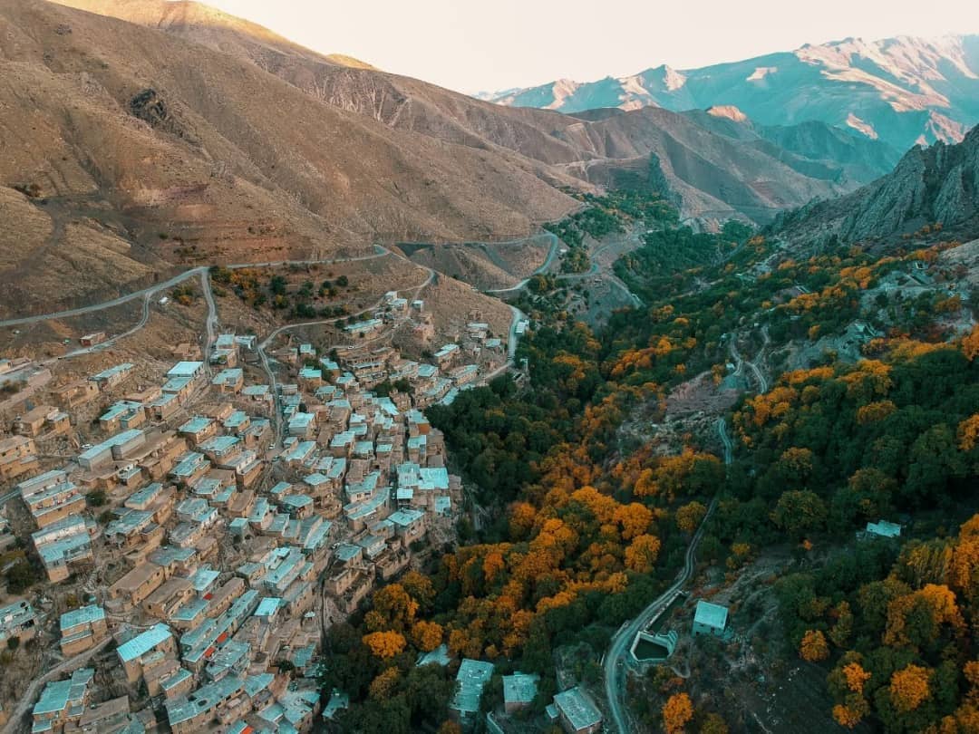اقامتگاه بومگردی و خانه روستایی در گلین سنندج- هنجیر 