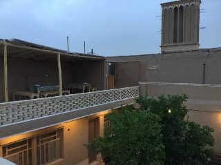 اجاره استراحتگاه سنتی جنگل  یزد - اتاق 5 تخته 1