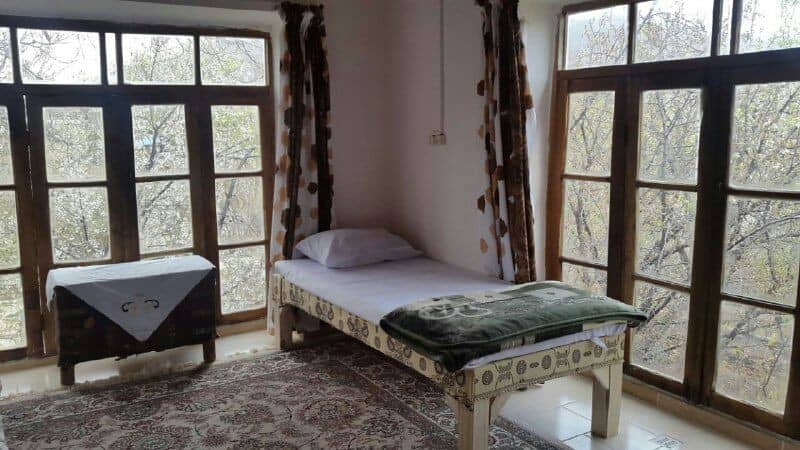 اجاره اتاق سنتی در ساحلی قمصر - رازیانه 