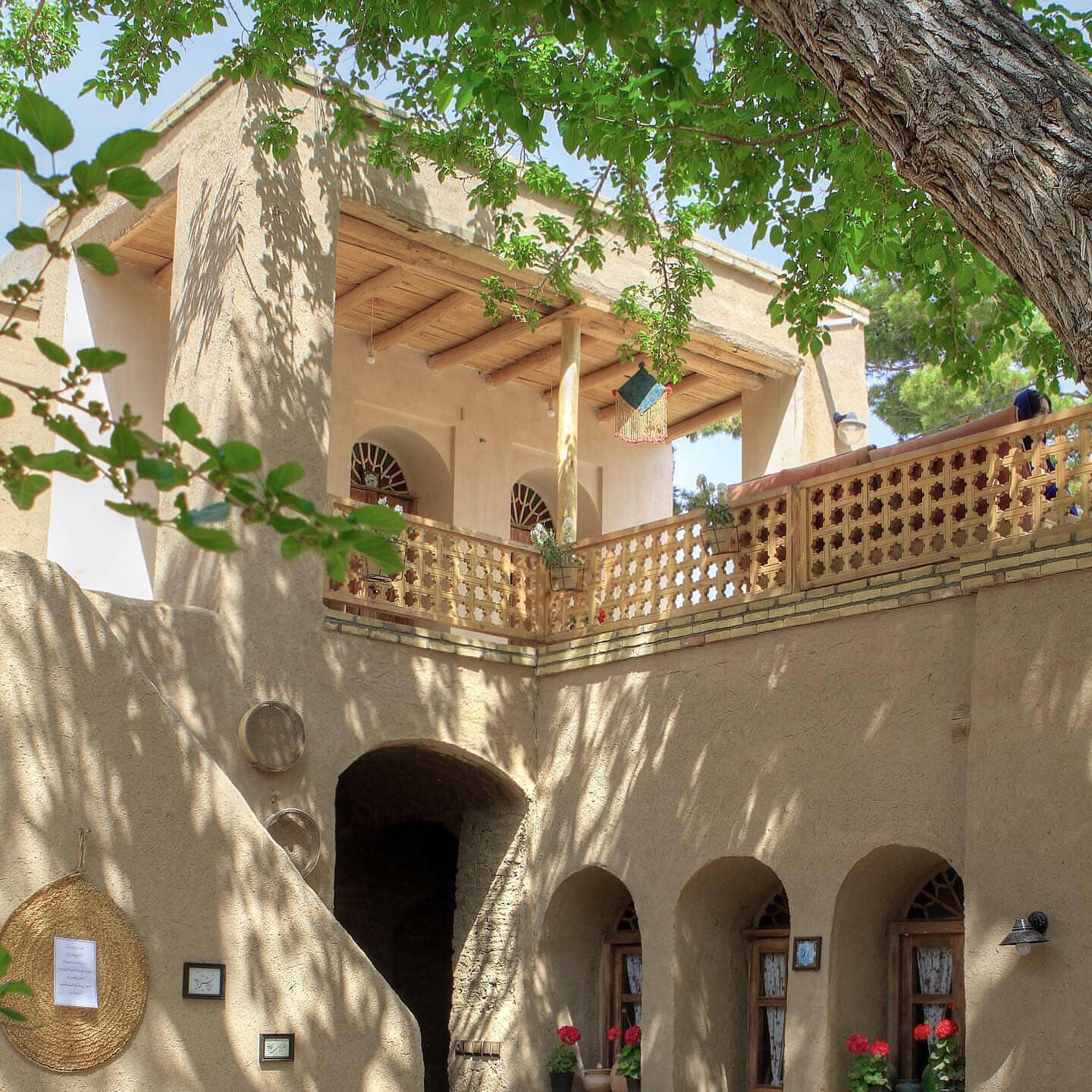 اجاره خانه سنتی در نطنز اصفهان - ایوان