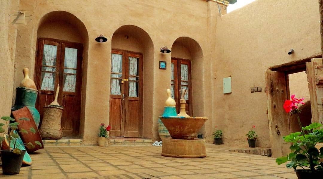 اجاره اتاق 5نفره در نطنز اصفهان - روضه