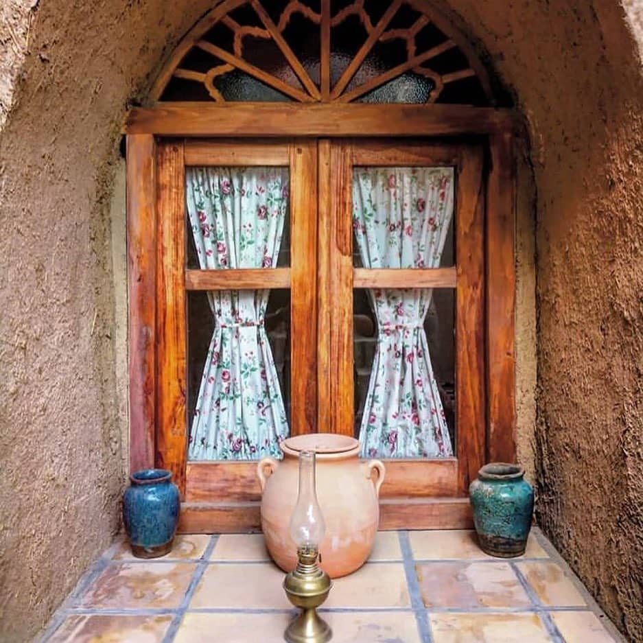 اجاره اتاق سنتی در نطنز اصفهان - کرسی