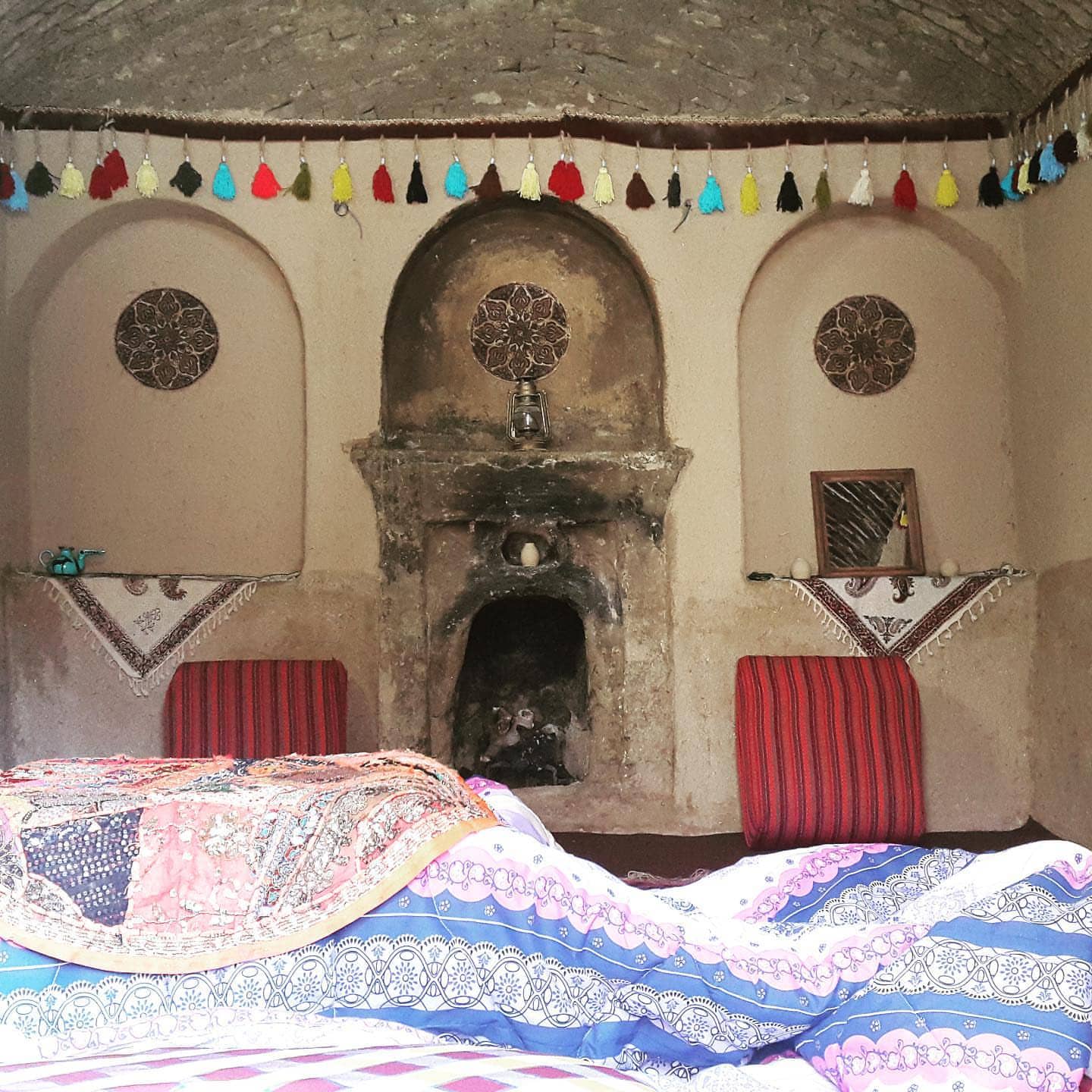 اجاره اتاق سنتی در نطنز اصفهان - کرسی