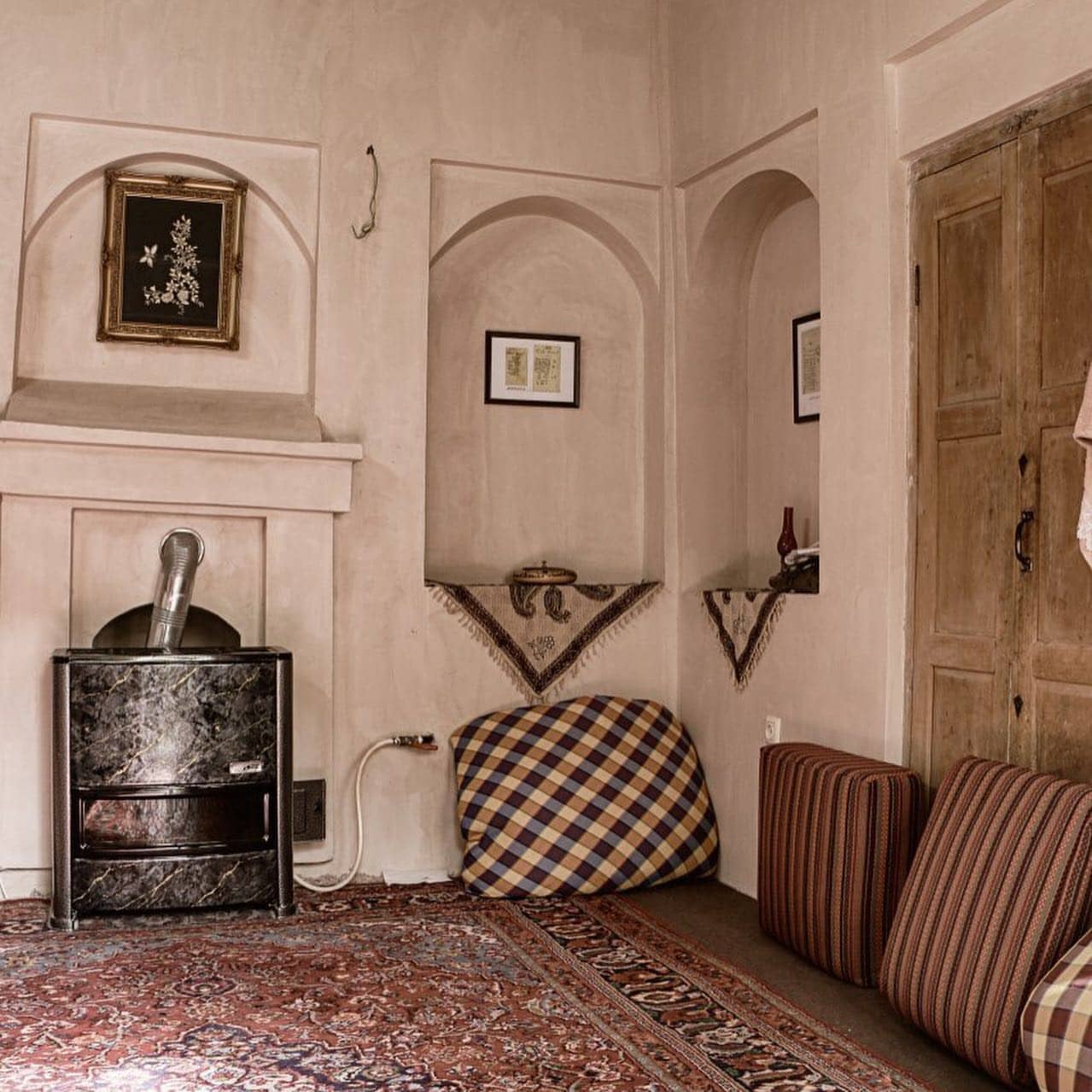 اجاره اقامتگاه بومگردی در نطنز اصفهان - سه دری