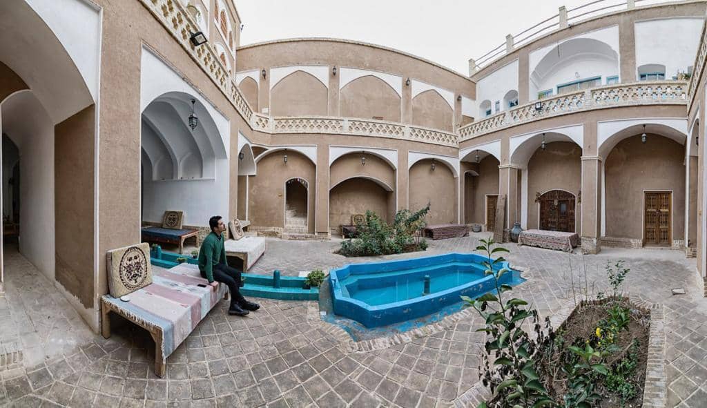 اجاره خانه سنتی در کمال الملک کاشان - سیرسور