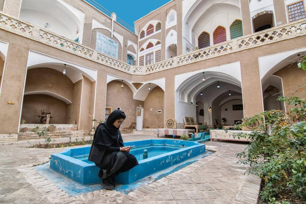 اجاره خانه سنتی در کمال الملک کاشان - یلدا