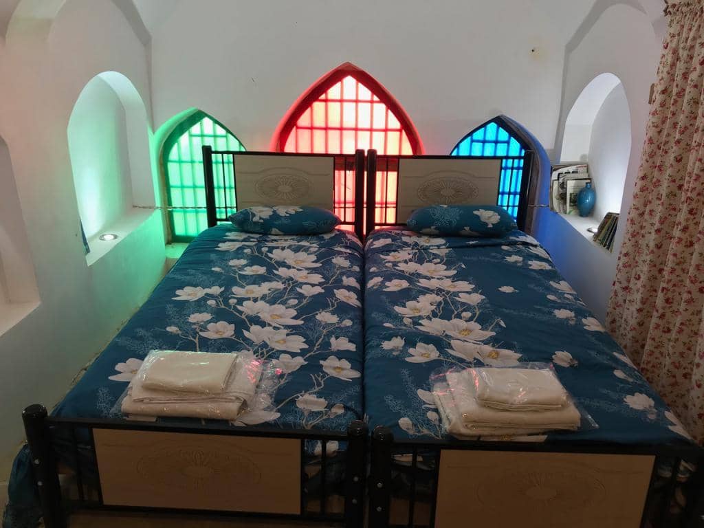 اجاره خانه سنتی در کمال الملک کاشان - نیایش