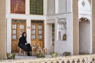 اجاره اقامتگاه بومگردی تفریحی در کمال الملک کاشان - اتاق طنین