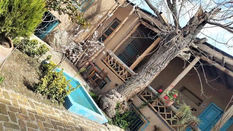 اجاره اقامتگاه سنتی در حصارسرخ مشهد - هیوا