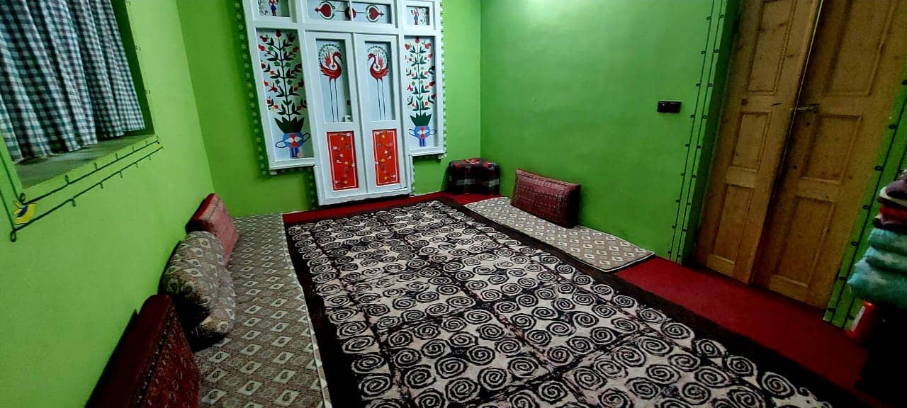 اجاره اقامتگاه سنتی در حصارسرخ مشهد - هیوا